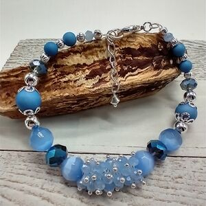 New Hand Crafted Beaded Chunky Cluster Bracelet